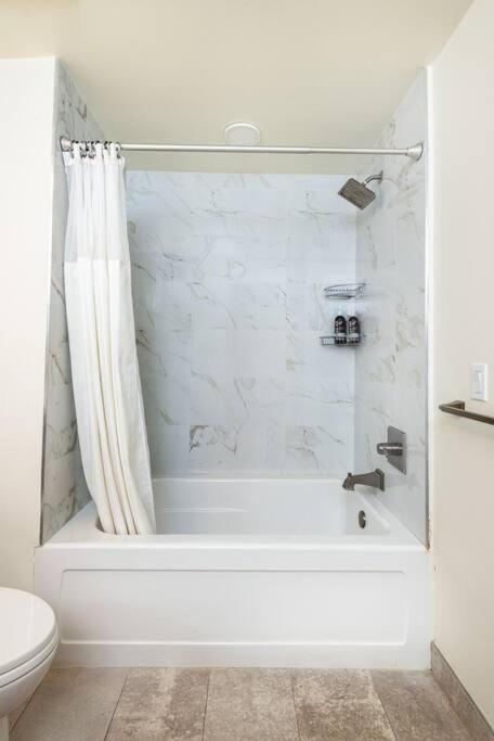 Appartement Luxurious Penthouse In Beverly Hills - Sleeps 10 Los Angeles